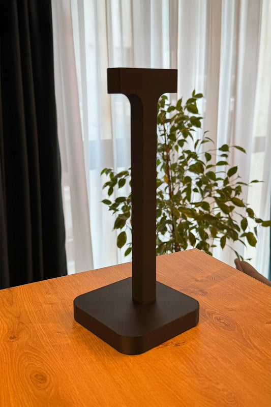 Kulaklık Standı – Estetik, Hafif ve Fonksiyonel Tasarım