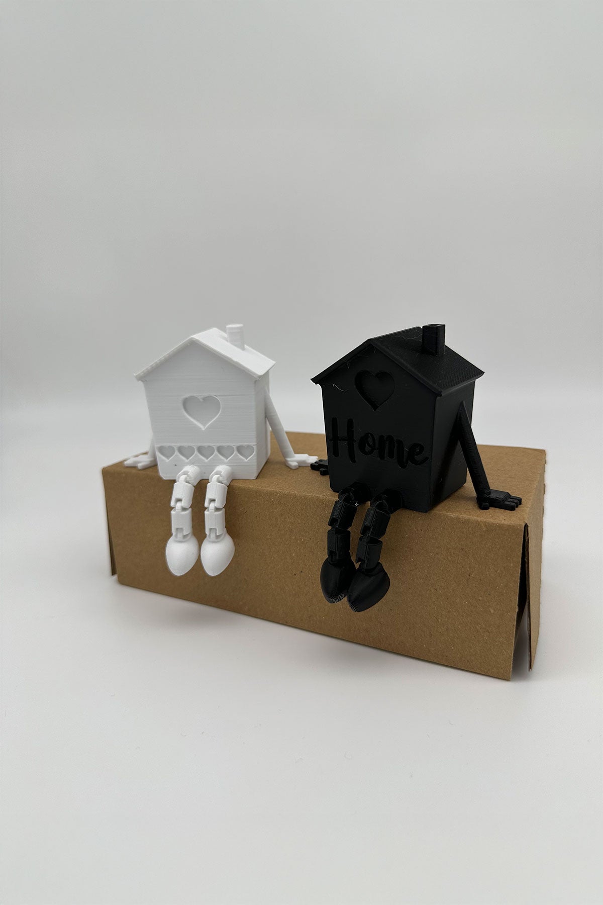 Ev Figürü Seti (2’li) – Home Yazılı ve Kalp Detaylı Dekoratif Tasarım